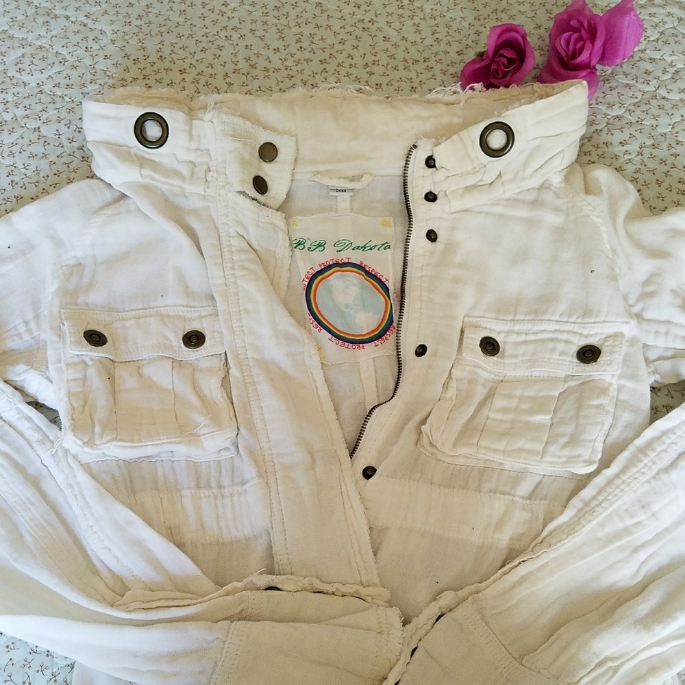 EUC - Super Cute & Unique White Distressed Jacket